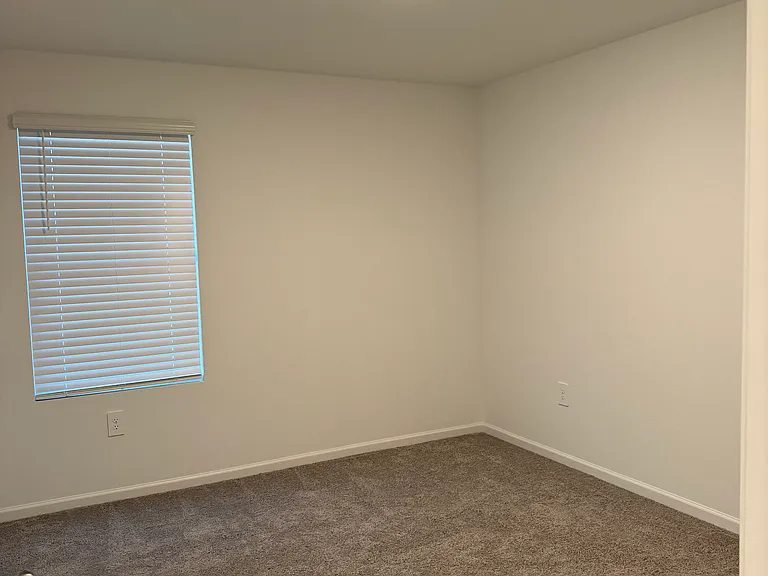 11221 W San Juan Cir — Photo 8