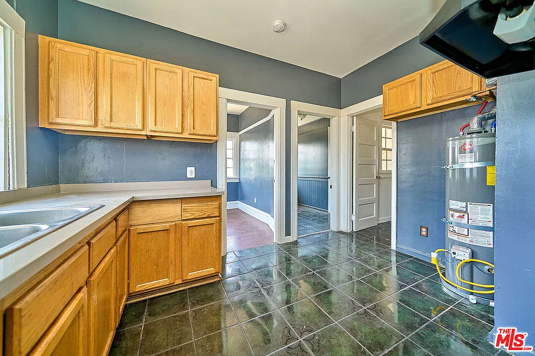 2 bed, 2.0 bath, 850 sqft, $2,499 — Photo 1