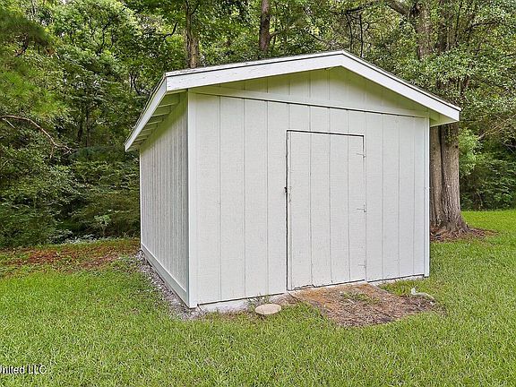 5th image of 3452 Longstreet Dr