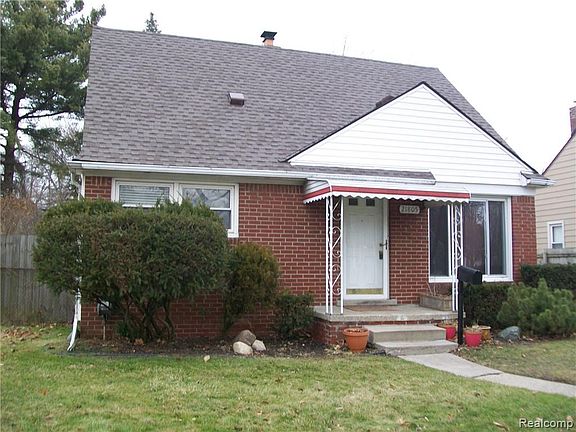 2nd image of 21805 Revere St