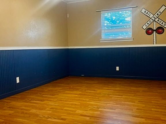 4th image of 130 Seminole Dr