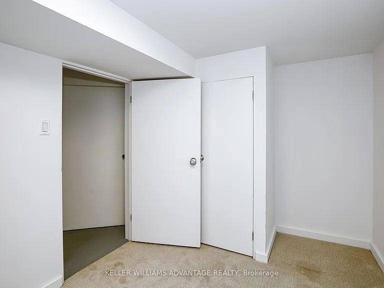 254A Carlton St — Photo 28