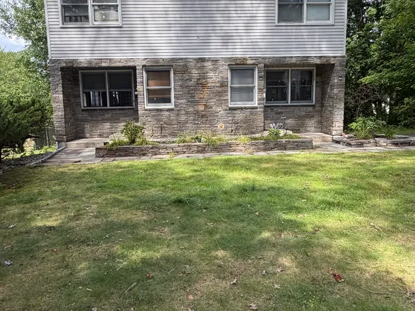 49 Clinton St #49, Glastonbury, CT 06033