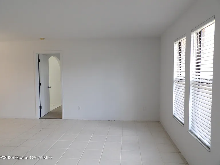 1291 Ein Ct NW — Photo 4