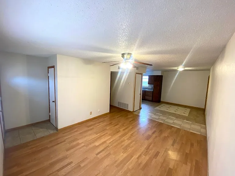 1217 Sunnyside Ave — Photo 3