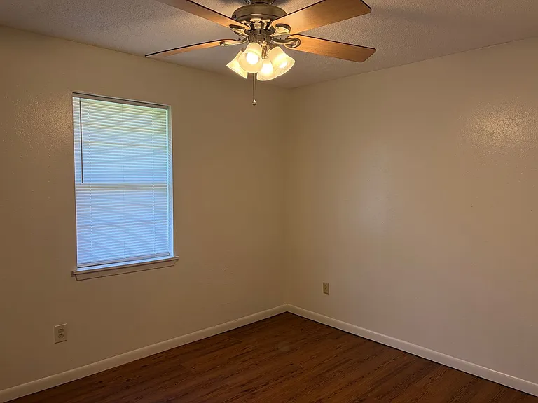 1823 Pluto Dr — Photo 8