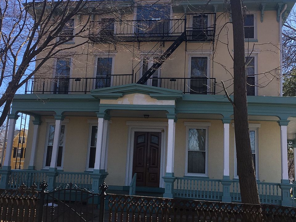 Exterior overlooking Delaw
are River and Yacht Club