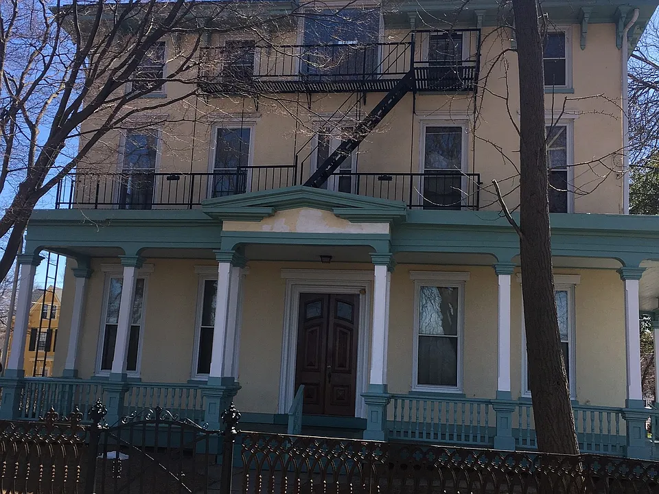 2 Hilltop St #3