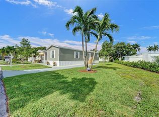 5681 SW Cypress Dr, Fort Lauderdale, FL 33312