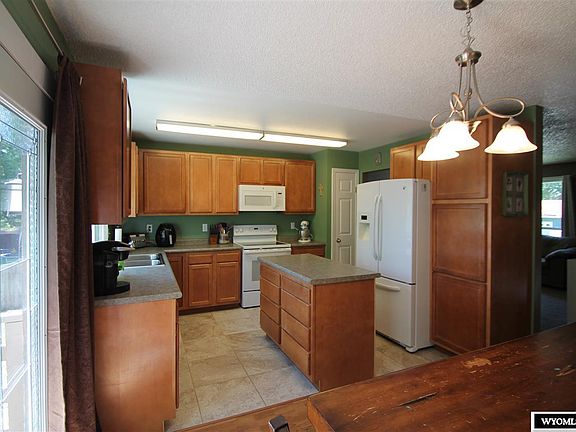 5th image of 417 Spire Dr
