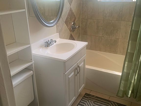 4th image of 344 Grove Ave #102