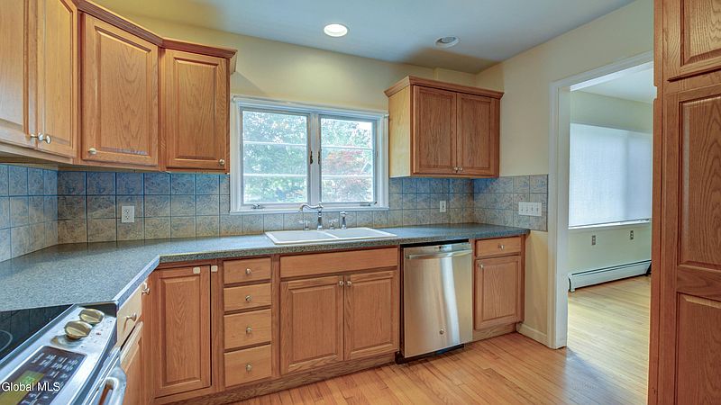 3rd image of 621 Charles Street