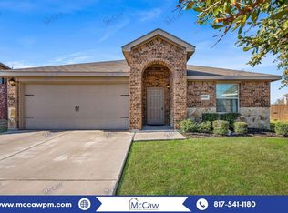 2492 Saldana Dr, Fate, TX 75189