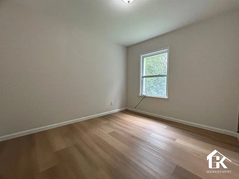17310 Fenton St — Photo 9