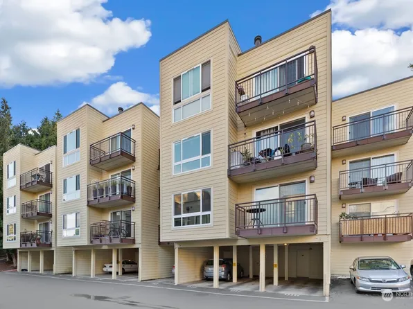 5824 NE 75th Street #D201, Seattle, WA 98115
