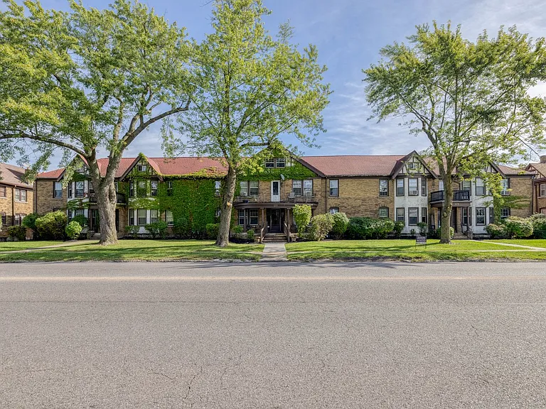 Colvin View Apartments — Photo 46