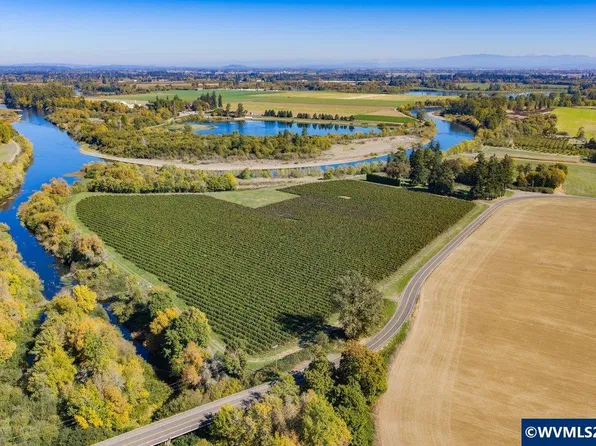 903 SE Kiger Island Dr, Corvallis, OR 97333