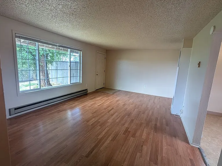 3839-3843 Anderson Ave — Photo 5