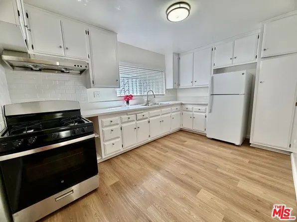 829 Alpine St, Los Angeles, CA