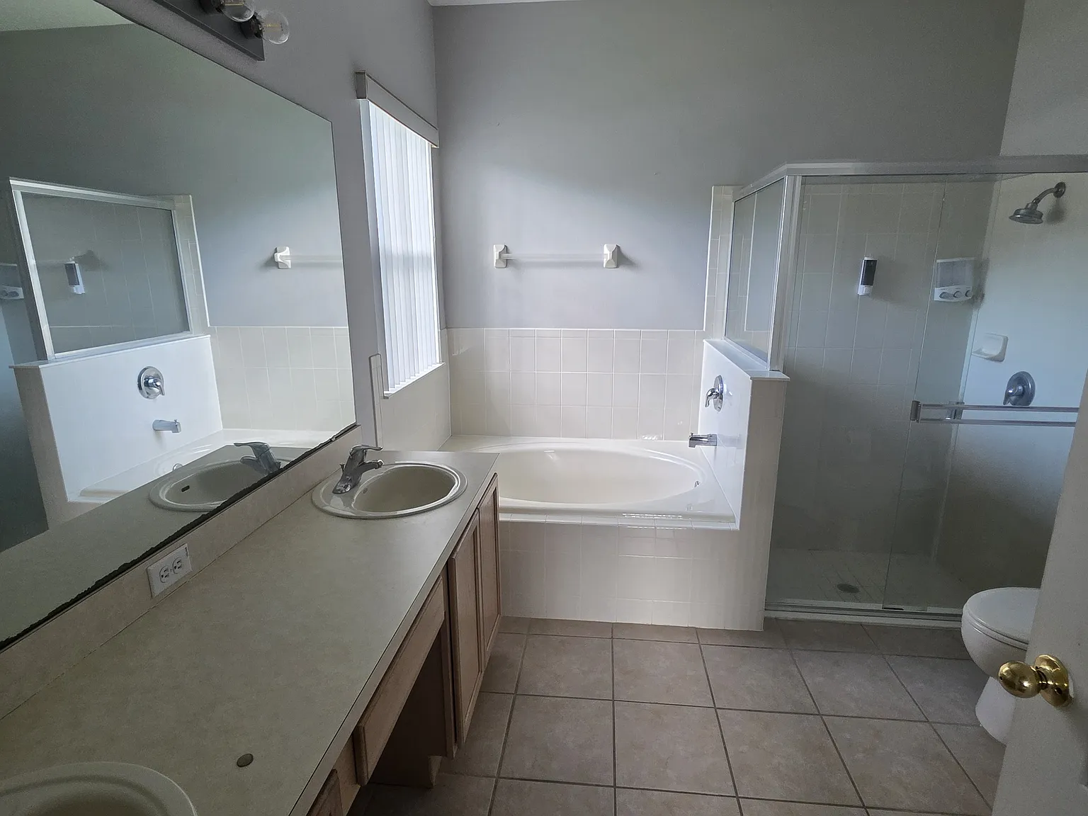 10130 Granite Bay Dr — Photo 4