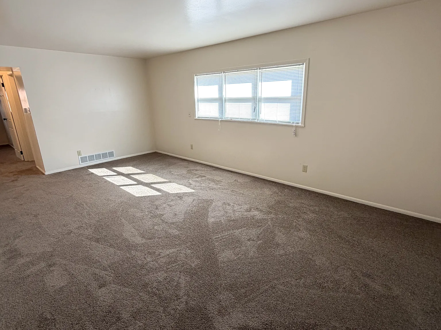 2 bed, $1,095 — Photo 4