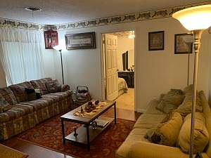 4th image of 28 5th Ave