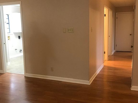 3rd image of 1414 Joyce Dr