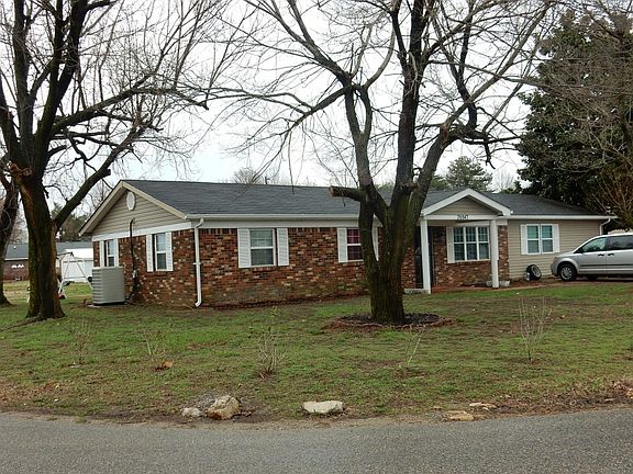 3rd image of 39947 W Dorothy Dr