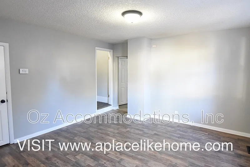 4 bed, 2.0 bath, 1349 sqft, $1,125 — Photo 2
