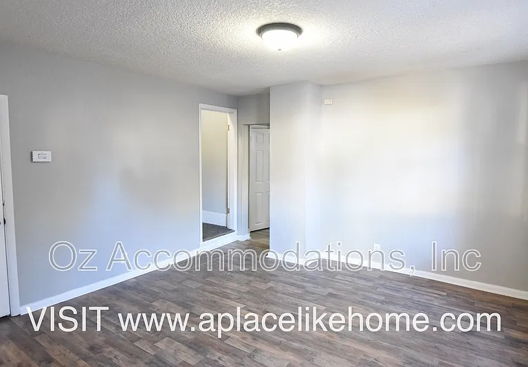 1408 N 2nd St — Photo 3