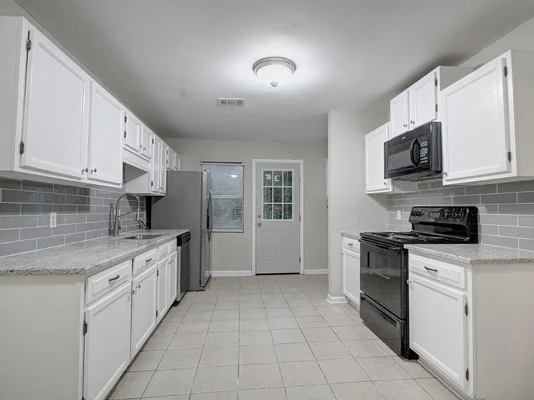 925 Westland Dr SW — Photo 8