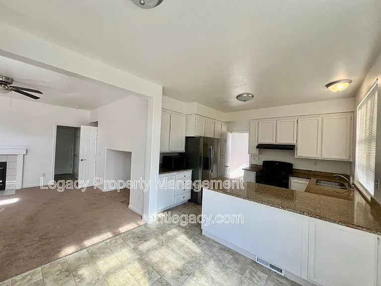 2750 Parkview Ter — Photo 5