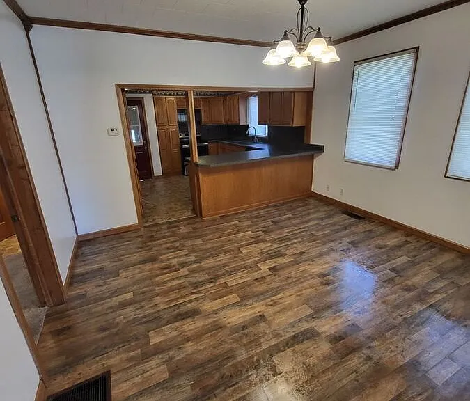 2250 Garfield Ave — Photo 12