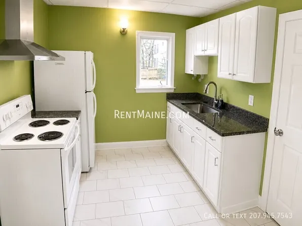 18 Linden St #1, Bangor, ME 04401