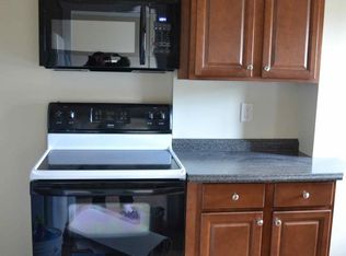 1303 Worthington Rdg, Berlin, CT 06037