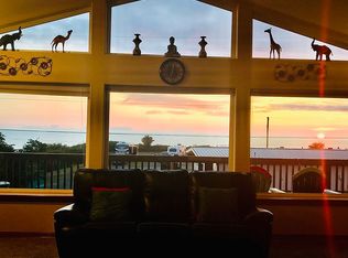 12 Duke Ln, Pacific Beach, WA 98571
