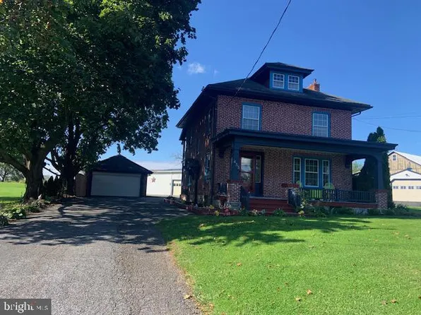 455 W Route 897, Reinholds, PA 17569