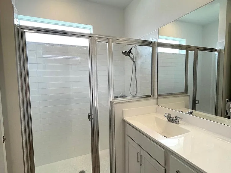 13419 Noble Dr — Photo 2