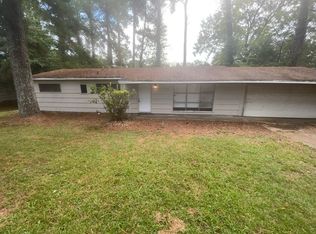 2694 Woodside Dr, Jackson, MS 39204