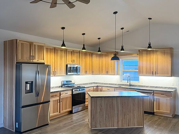 7th image of this home