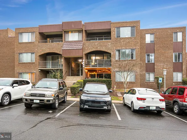 406 Girard St #37, Gaithersburg, MD 20877