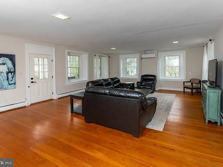180 Municipal Rd — Photo 14