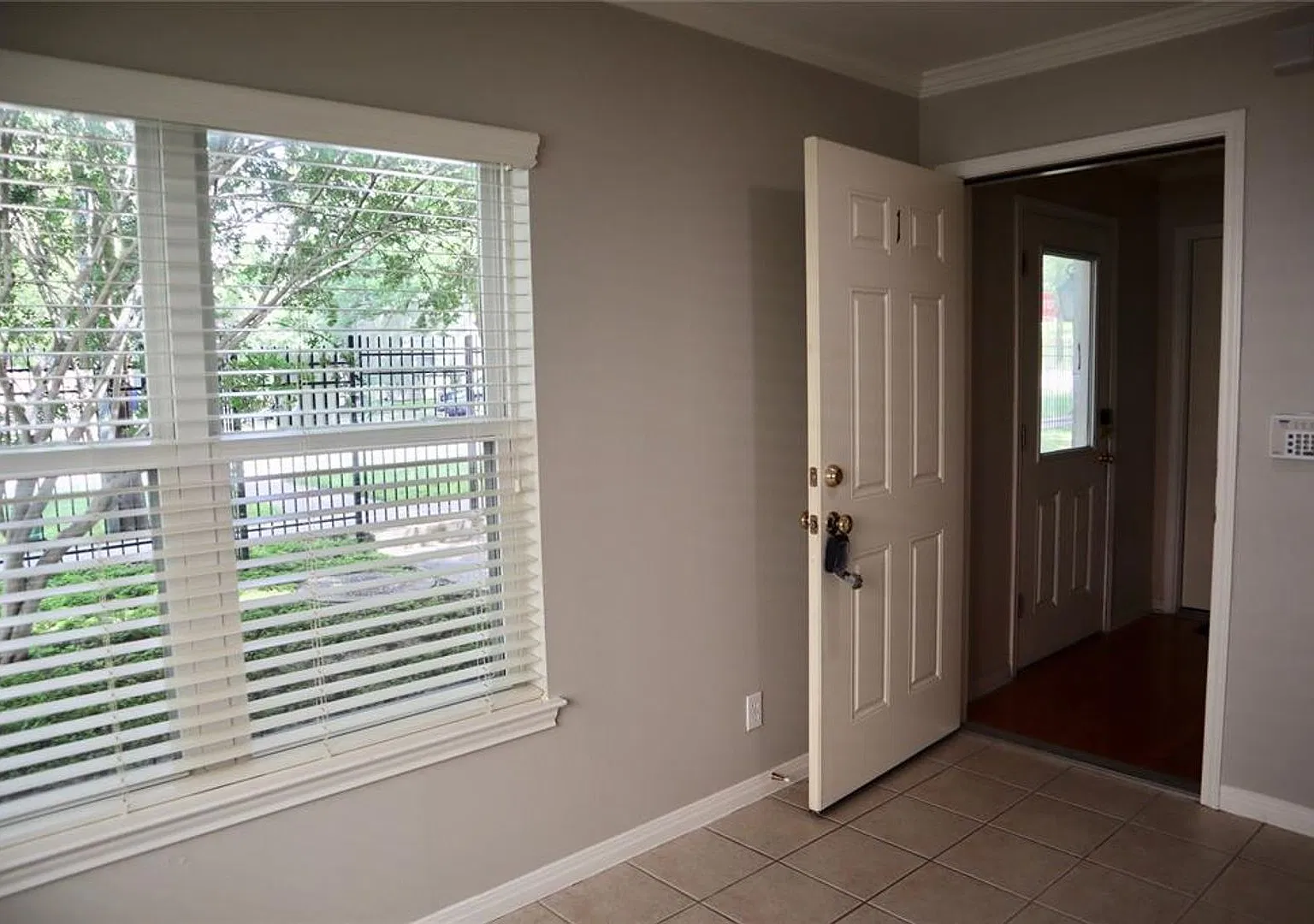 3009 Speedway — Photo 3