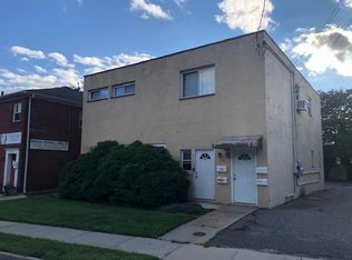 1686 Newbridge Rd, Bellmore, NY 11710