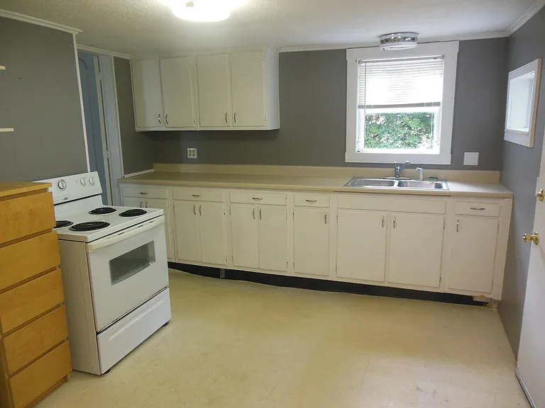 6135 Winthrop Ave — Photo 3
