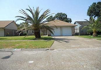 1st image of 4908 Holly Park Dr