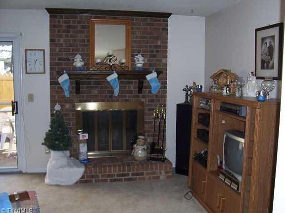 5th image of 919 Shelby Dr APT D