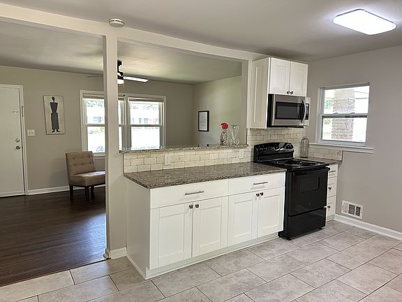5th image of 1920 Janet Ln