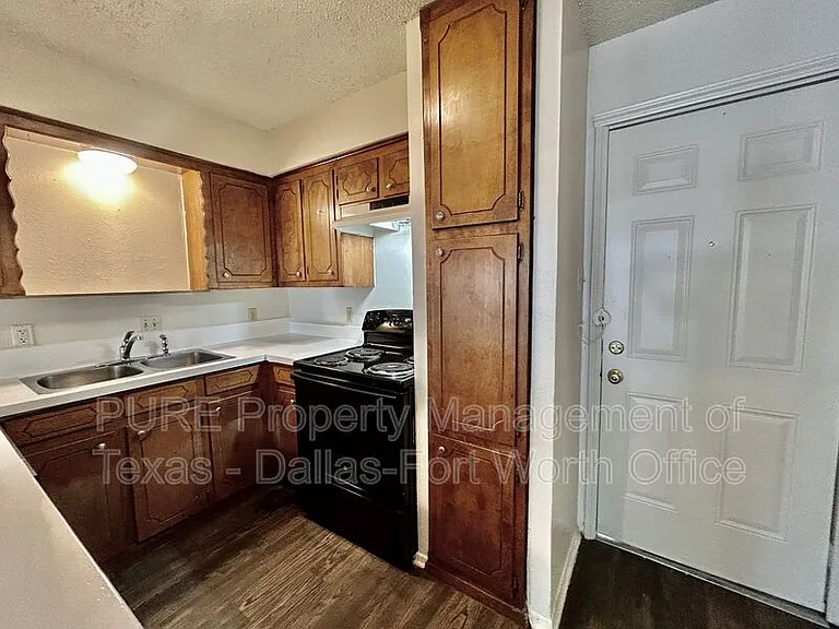 409 Cousins Ln #A — Photo 11