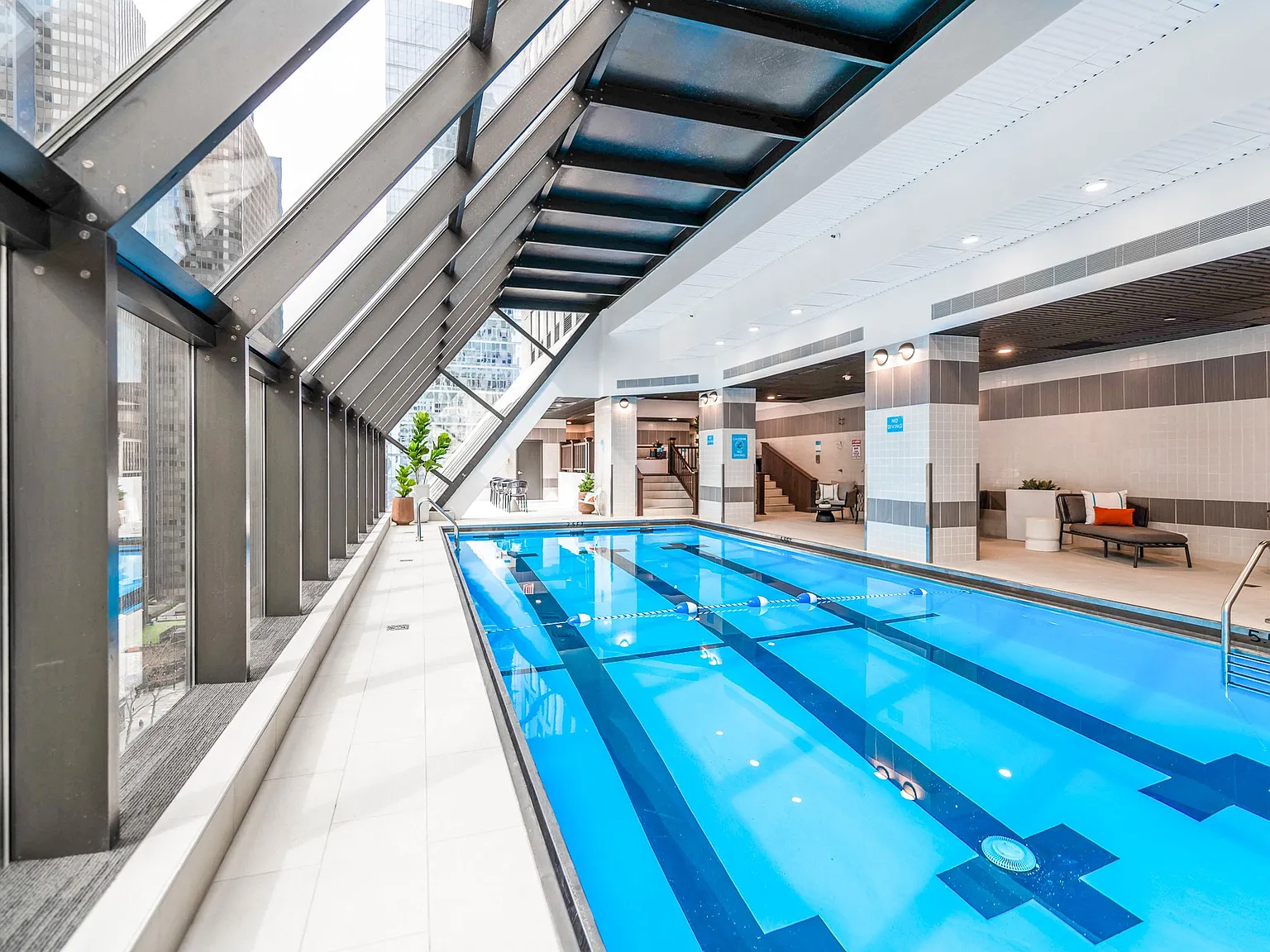Axis Apartments and Lofts — Photo 1